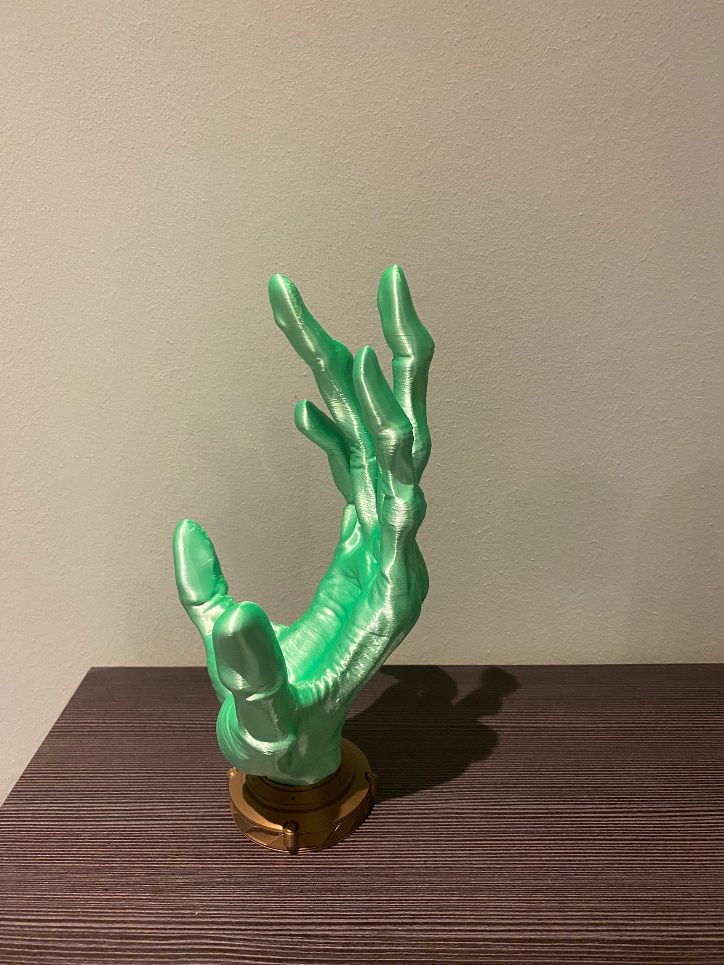 6-Finger Alien Hand Controller Halter