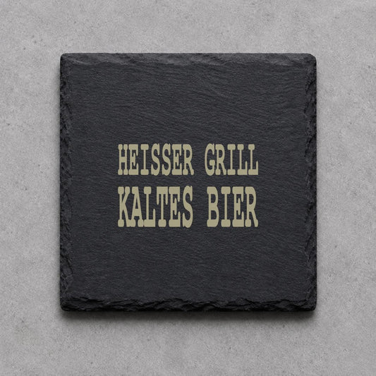 Schieferuntersetzer „Heißer Grill, kaltes Bier“ – gravierter Spruch | Geschenk für Grillfans