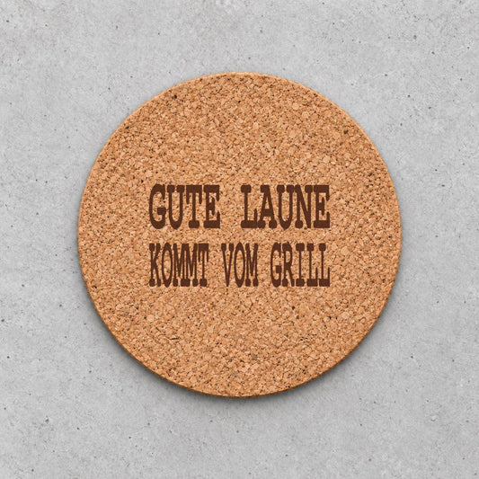 Korkuntersetzer „Gute Laune kommt vom Grill“ – gravierter Spruch | Geschenk für Grillfans