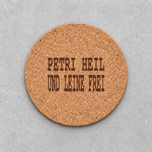 Korkuntersetzer „Petri Heil und Leine frei“ – gravierter Spruch | Geschenk für Angler